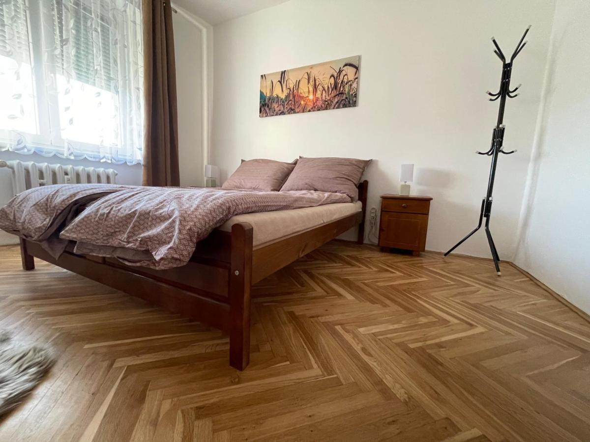 Apartman Jnj Velkomoravska Olomouc Eksteriør billede