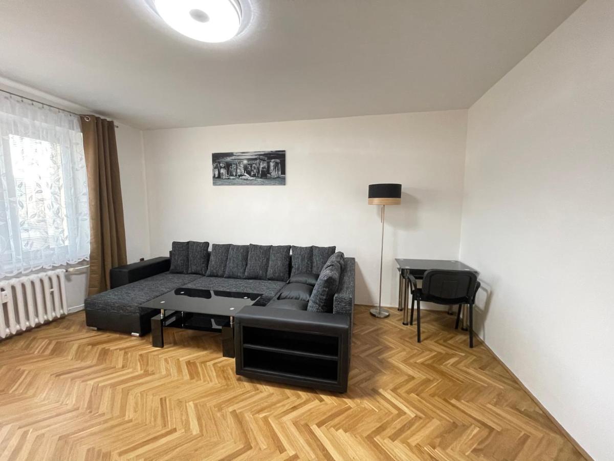 Apartman Jnj Velkomoravska Olomouc Eksteriør billede